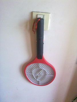 易迅1塊9包郵電蚊拍，高效驅蚊體驗分享